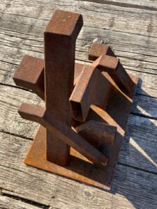 Sculpture métallique Over and Over